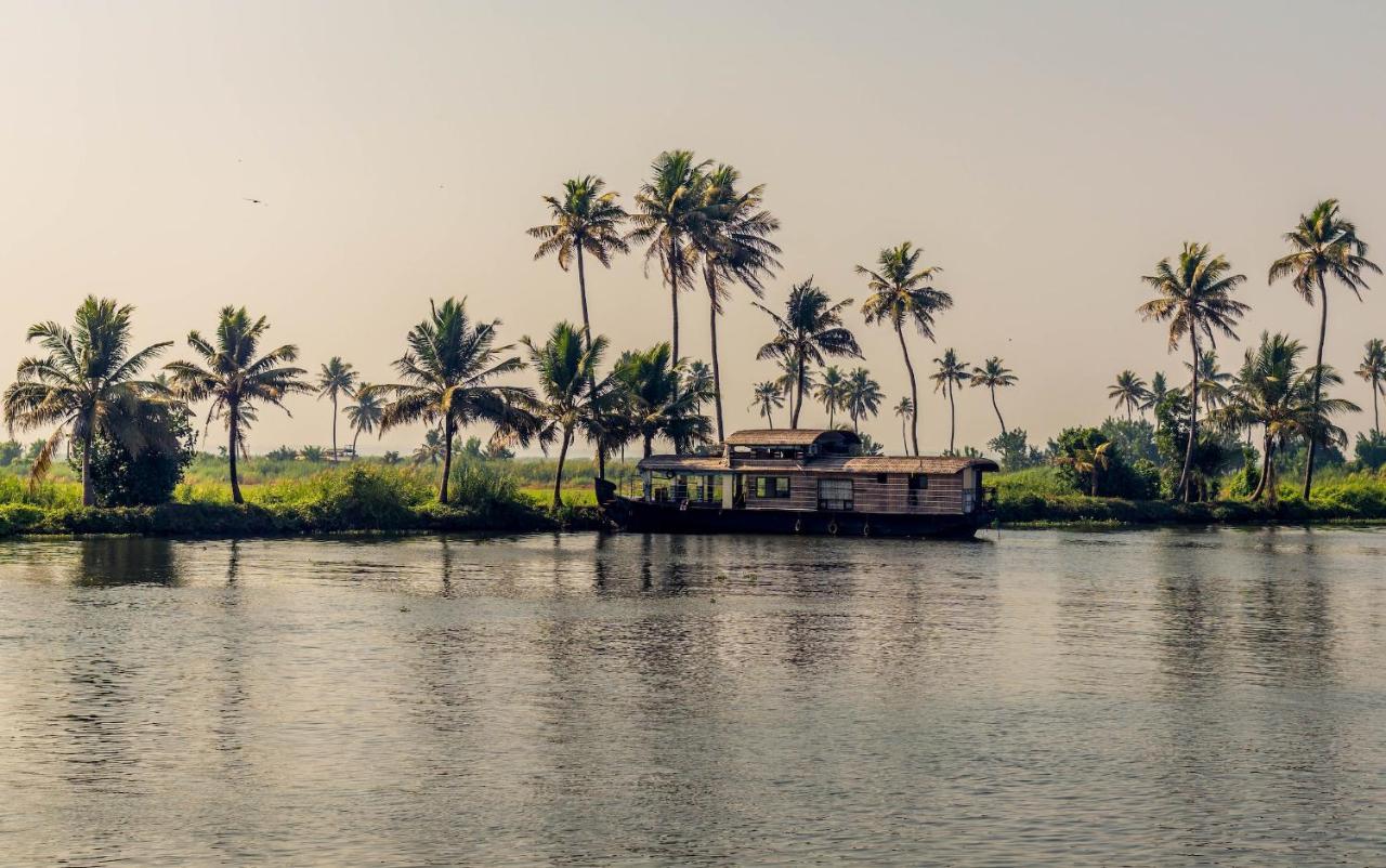 Rajatheeram Beach Homestay & Backwater Cruise Alleppey Alappuzha المظهر الخارجي الصورة